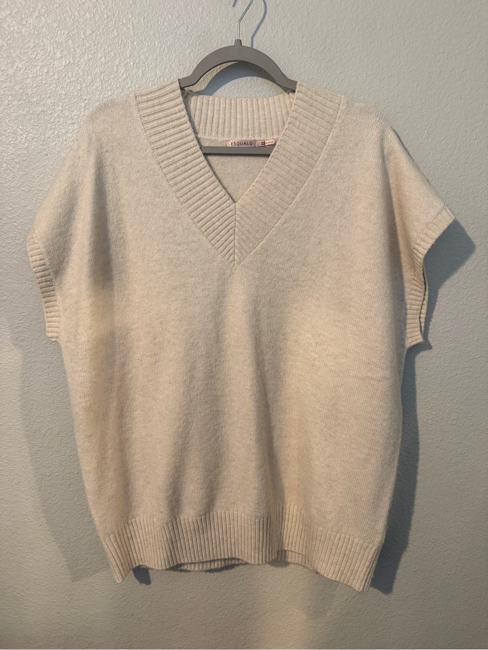 ESQUALO Cream V-Neck Short Sleeve Knit Vest